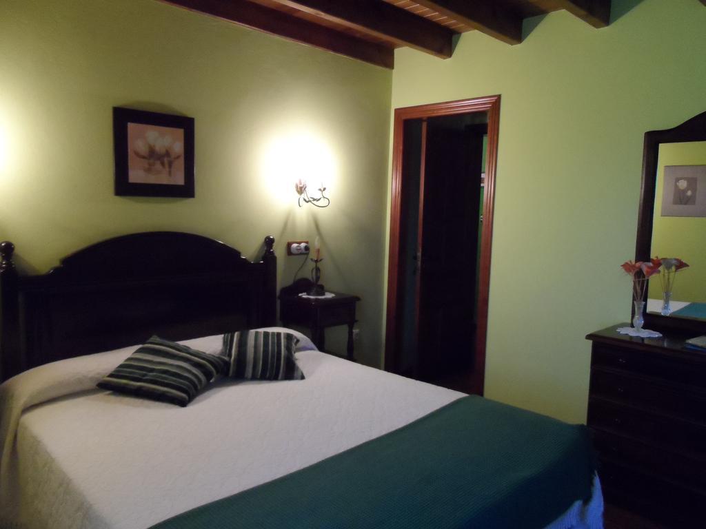Casa El Campu Guest House Infiesto Rom bilde